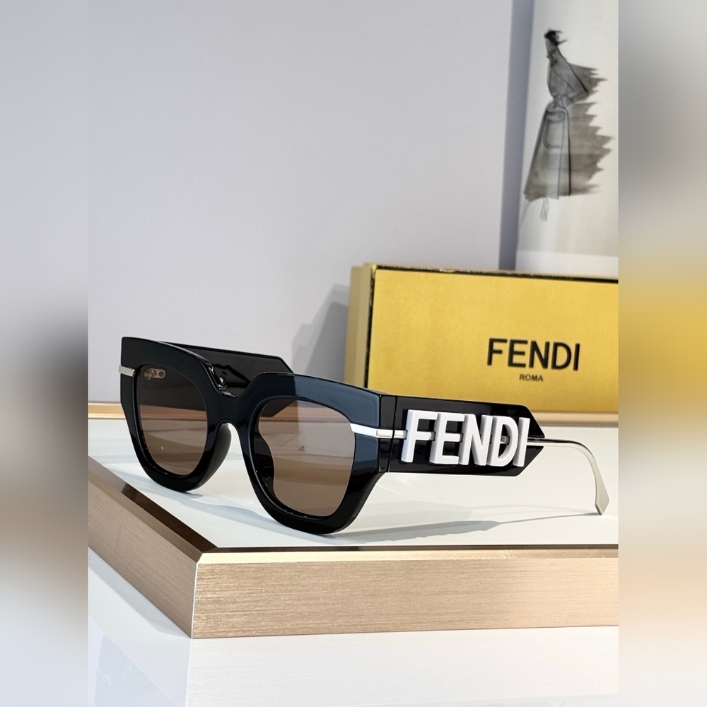 FENDI Fendigraphy Black and White Geometric Sunglasses